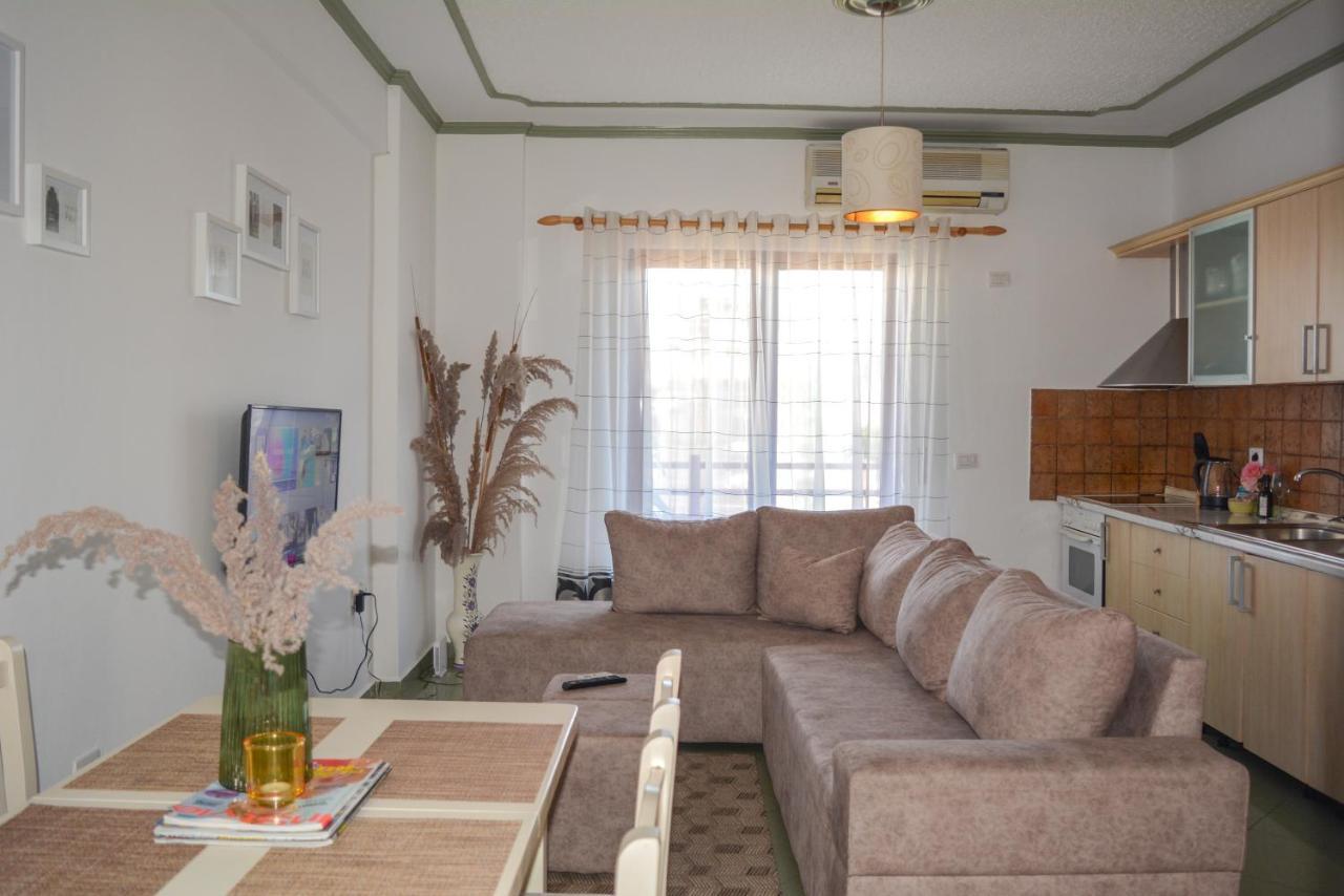 Moraceae Lovely Apartment ティラナ エクステリア 写真